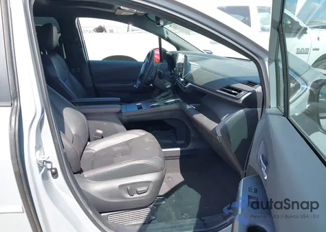 2024 Toyota Sienna Xse из США, поврежденный, VIN 5TDXRKEC4RS213434